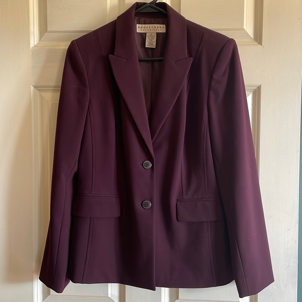 Apostrophe plum colored blazer size 8